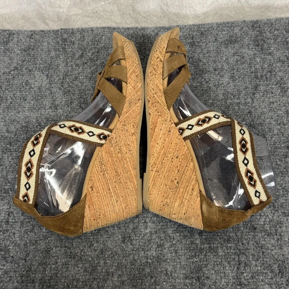 Minnetonka Wedge Sandals Womens Size 10 Brown Leather Embroidered Straps‎ Cork